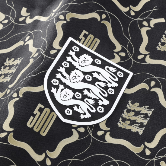 Men's England Lionesses 500th Anniversary Pre Match Shirt - Black Men's England Lionesses 500th Anniversary Pre Match Shirt - Black