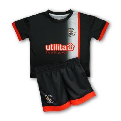 Kid's Luton Town 2024/25 Away Kit Kid's Luton Town 2024/25 Away Kit